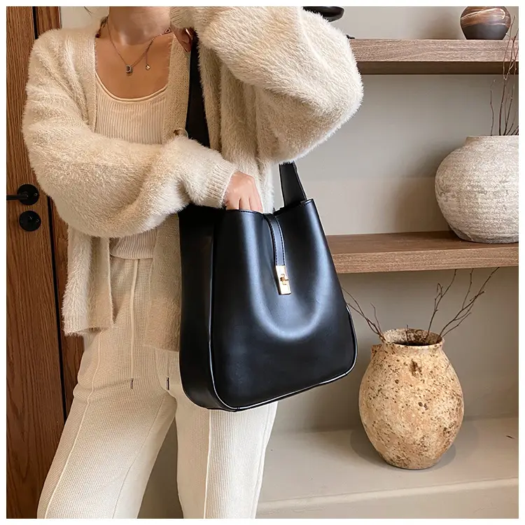 Women Large Capacity Shoulder Bag Tan 2023 — feature 20