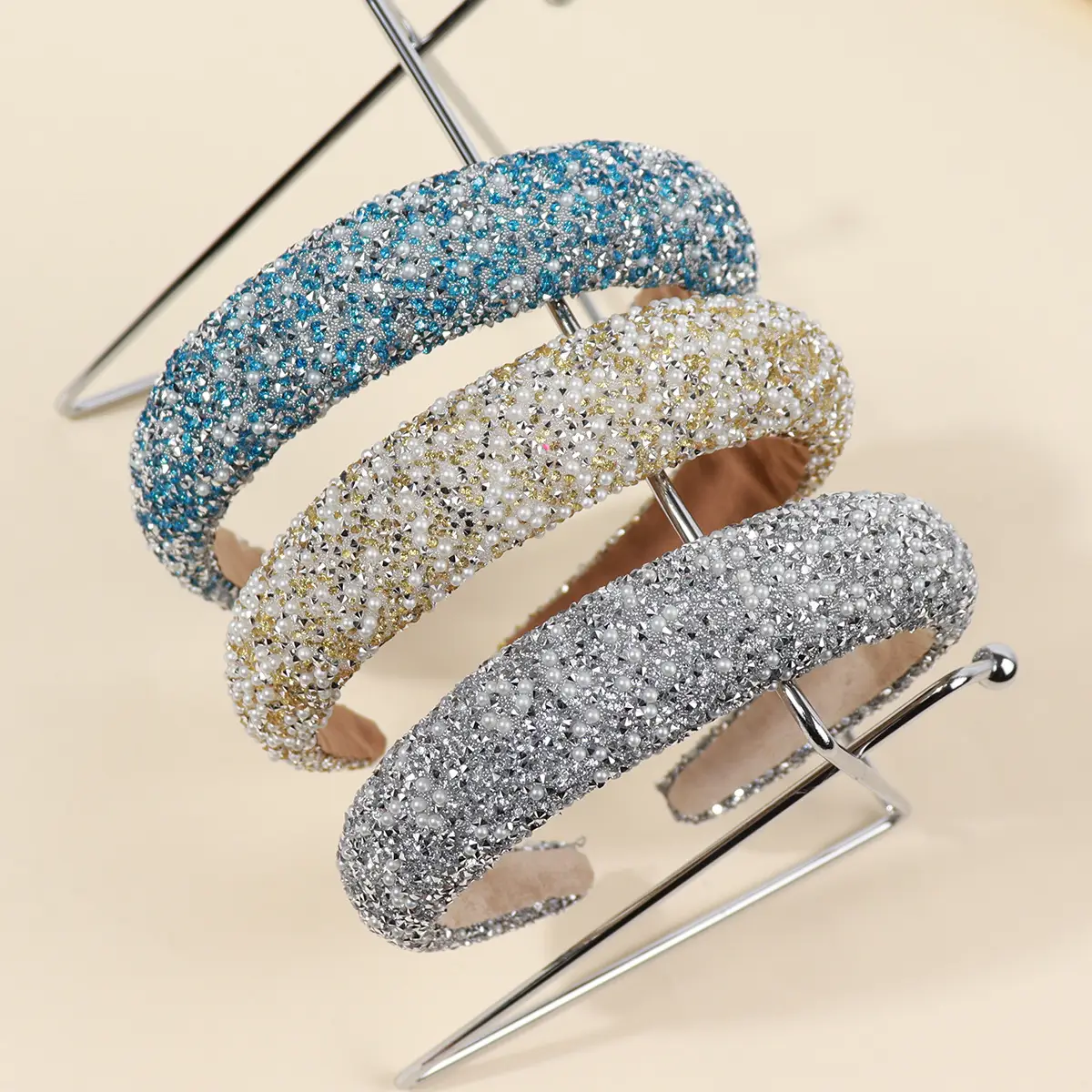 Sparkling Diamond Pearl Headband for Women - Image 16