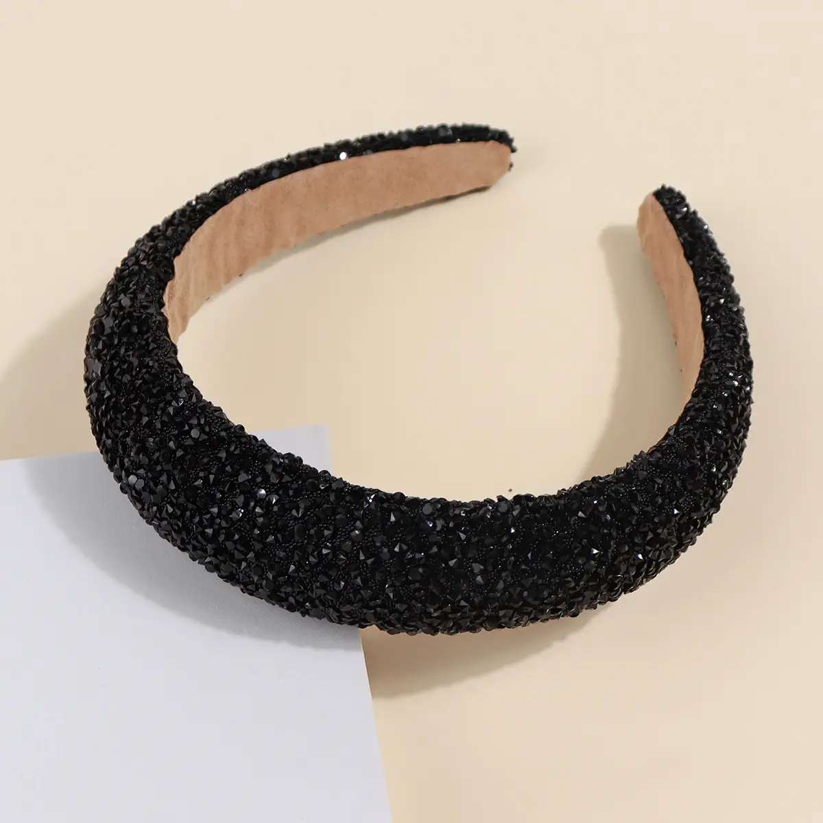 Sparkling Diamond Pearl Headband for Women - Image 2