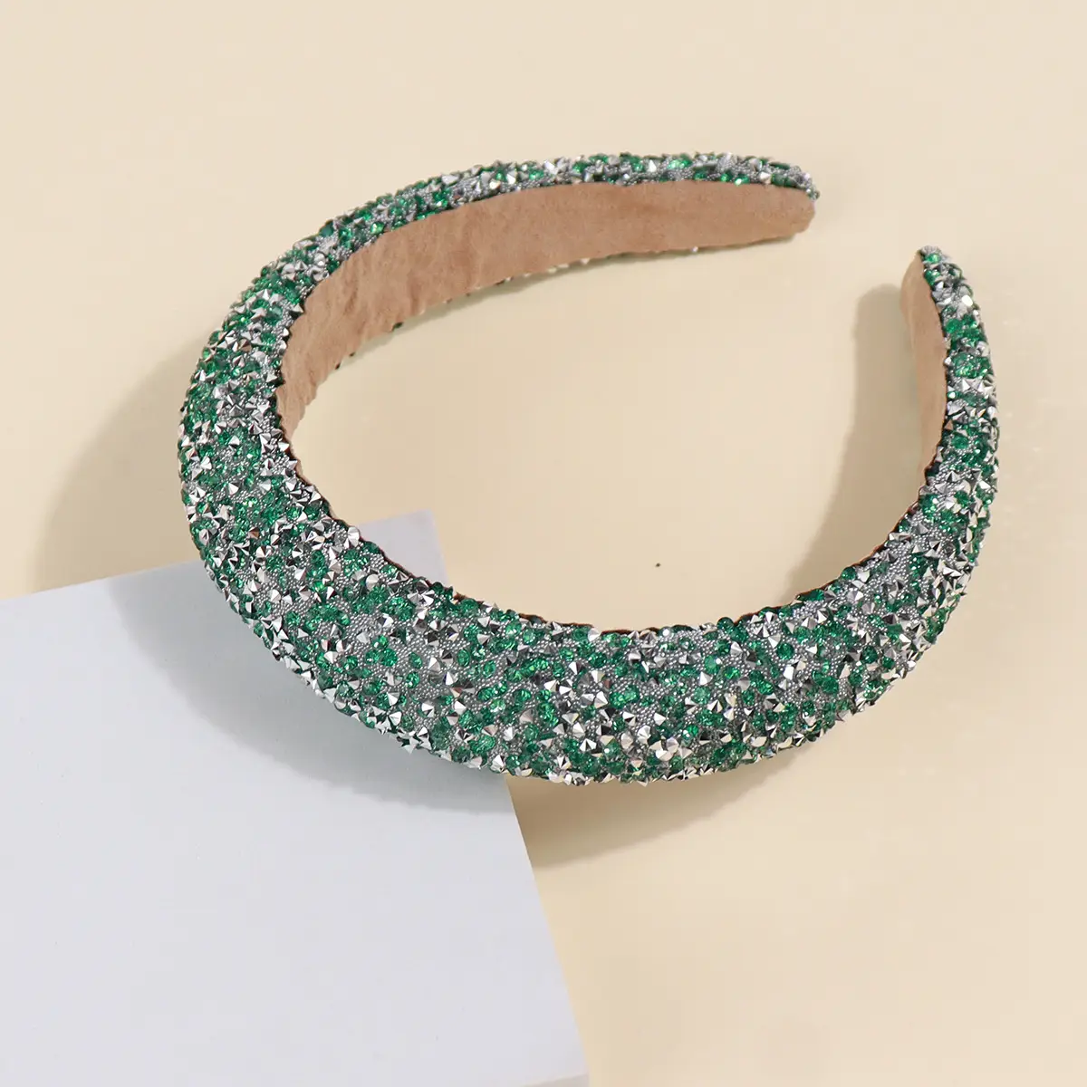 Sparkling Diamond Pearl Headband for Women - Image 4