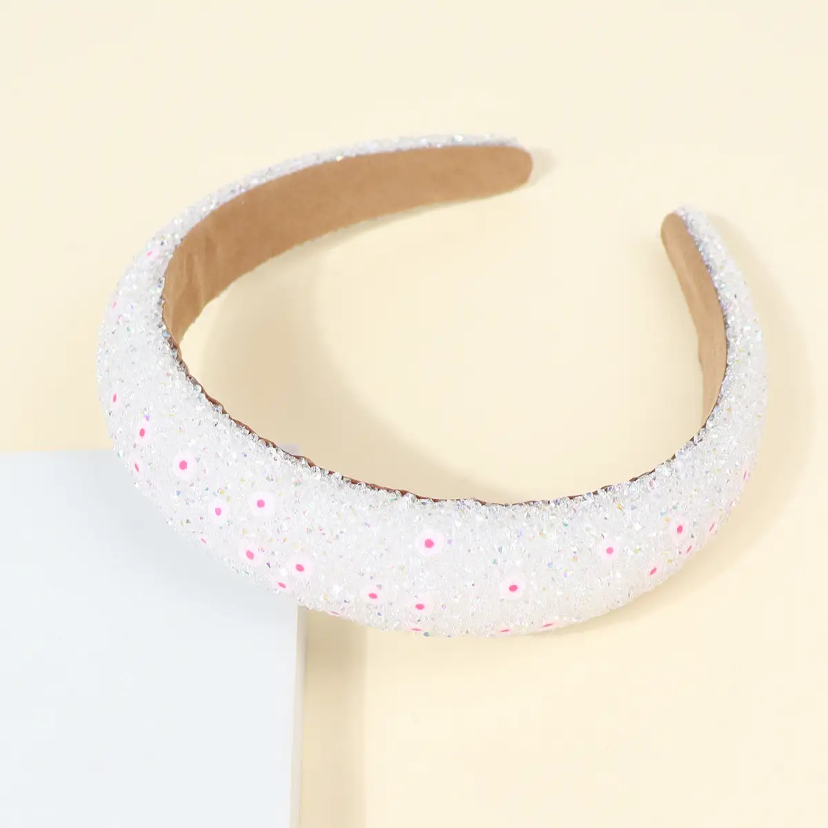 Sparkling Diamond Pearl Headband for Women - Image 8