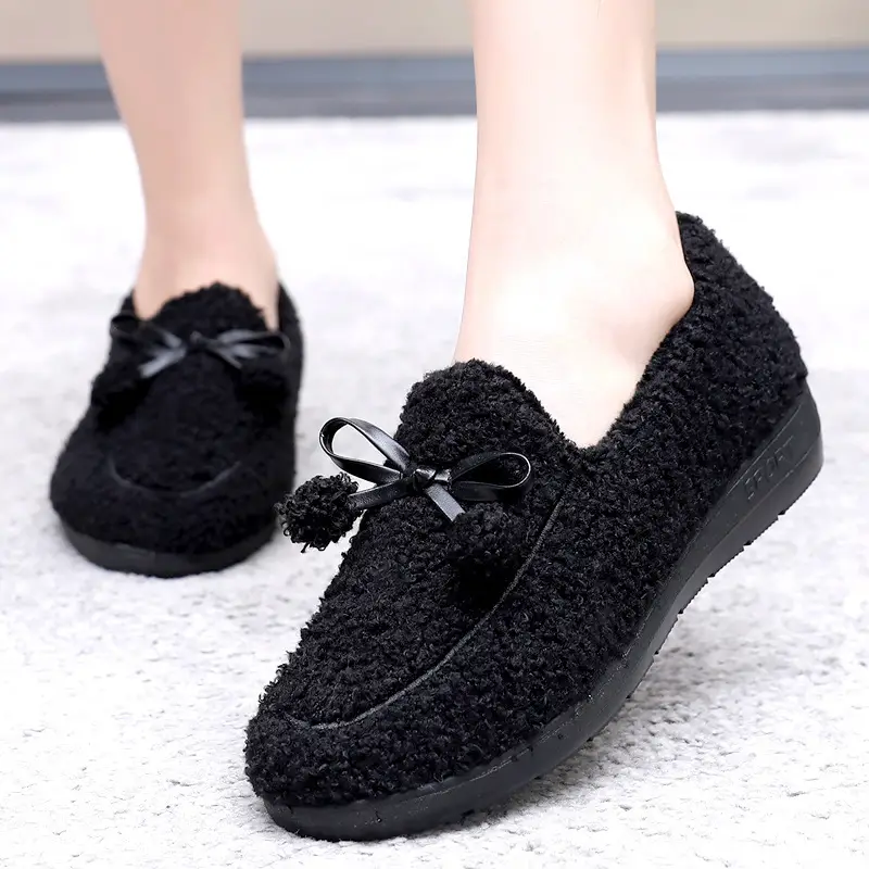 26 New Winter Models of Old Beijing Cloth Shoes with Added Fleece for Warmth, Suitable for Daily Home Use, Indoor Women's Cotton Slippers, Slip-On Cotton Shoes - Image 6