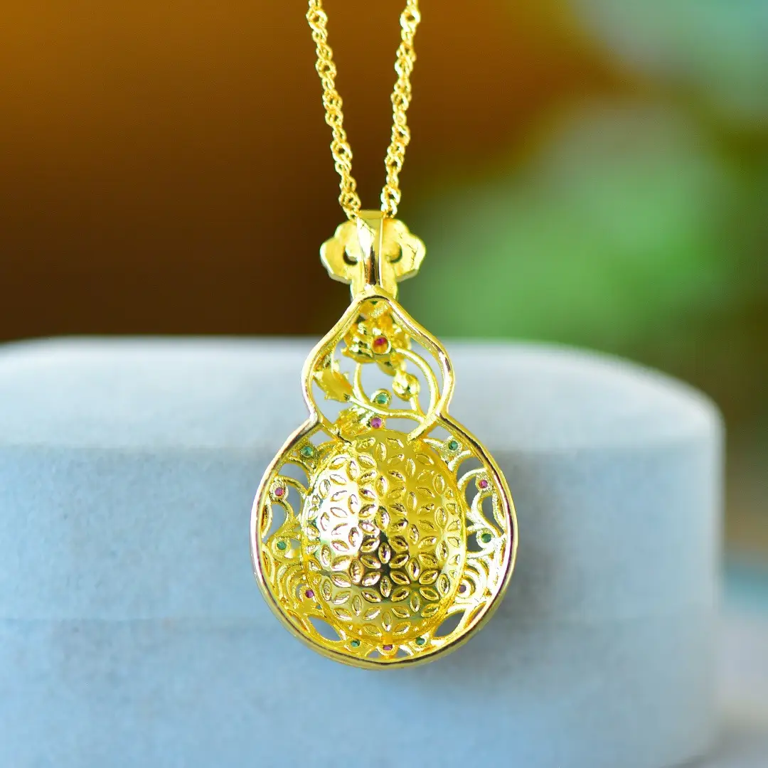 Hetian Jade Jasper Pendant Gold Plated Green — feature 5