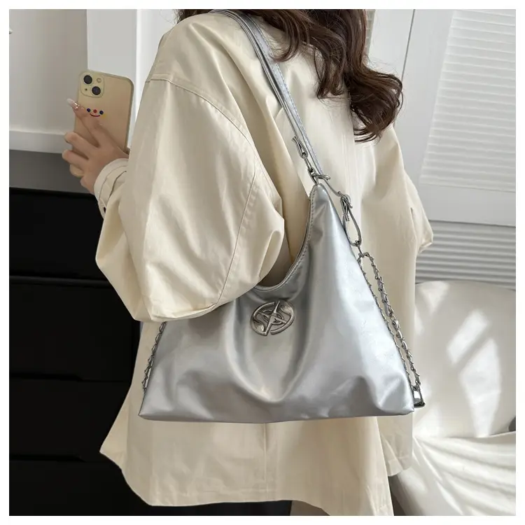 White Leather Shoulder Bag with Logo — feature 12