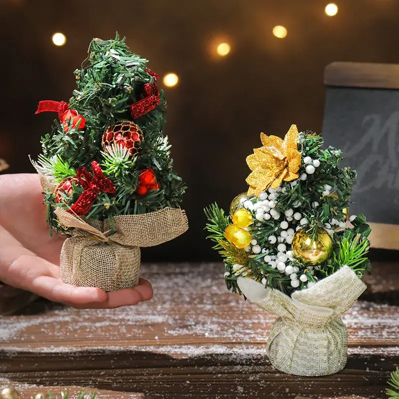Mini Cross-Country Christmas Tree Decor 11cm Pvc