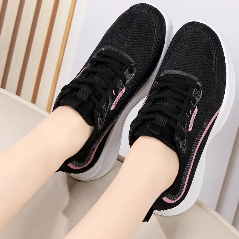 2025 Autumn New Sports Spring and Autumn Shoes Mesh Breathable Fly Knitted Lightweight Mesh Shoes Running Shoes Non-Slip Lightweight Women's Shoes