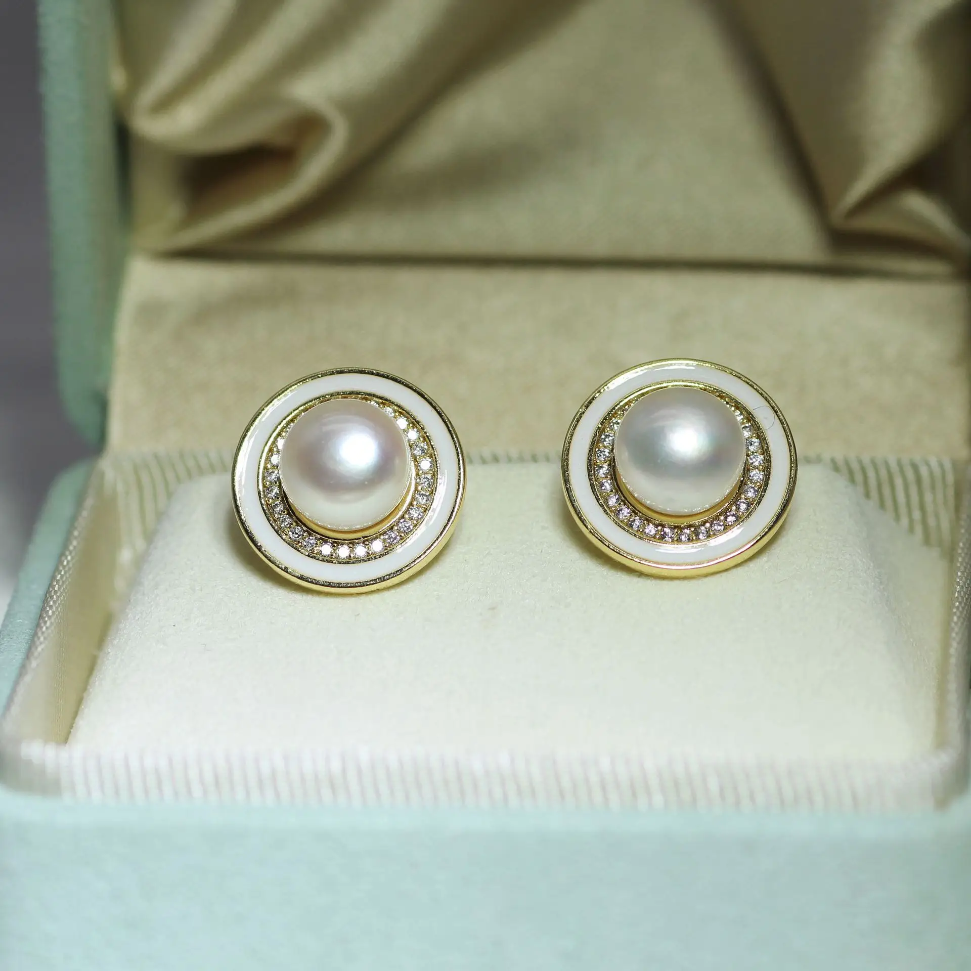 S925 Silver Pearl Earrings Niche Style Trendy - Image 4
