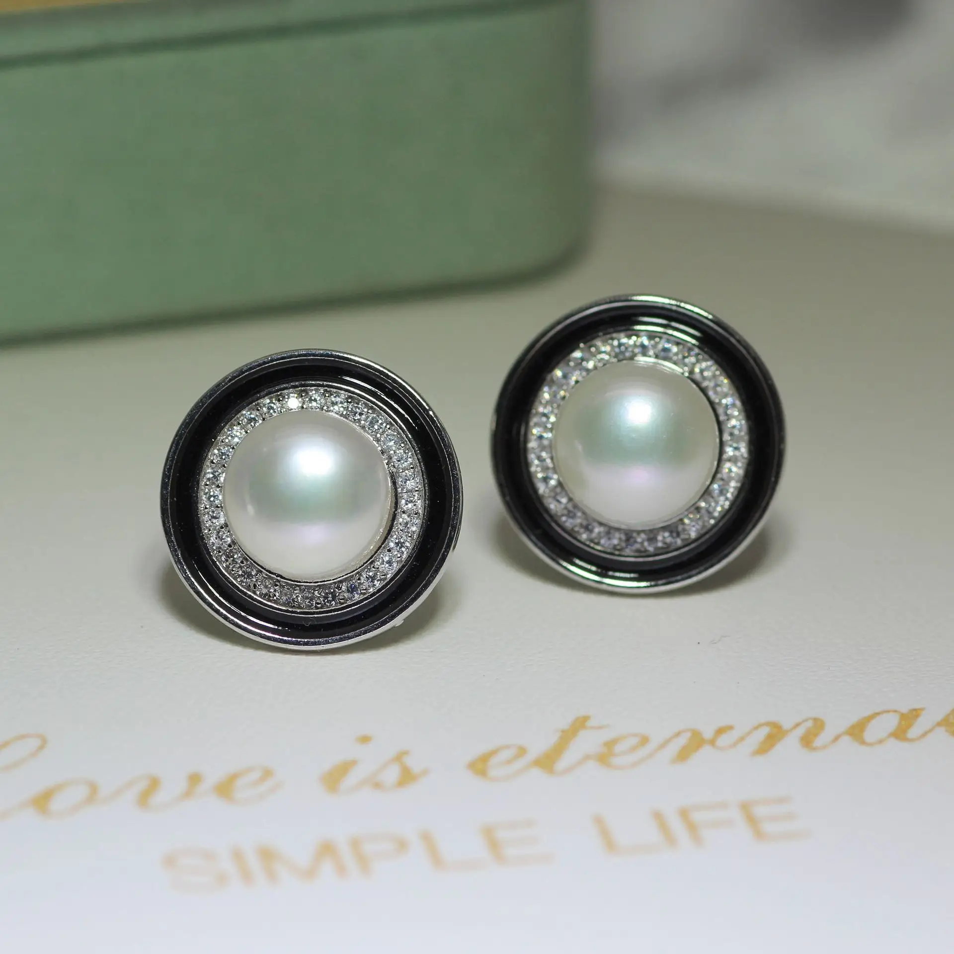 S925 Silver Pearl Earrings Niche Style Trendy - Image 5