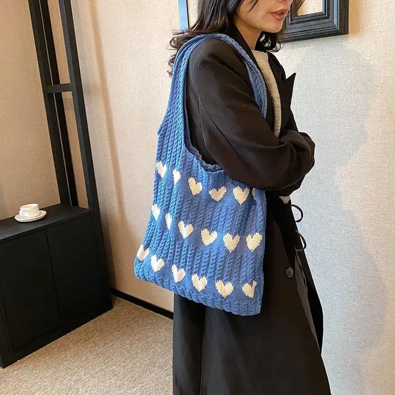 Green Heart Print Knitted Women's Shoulder Bag - Image 7