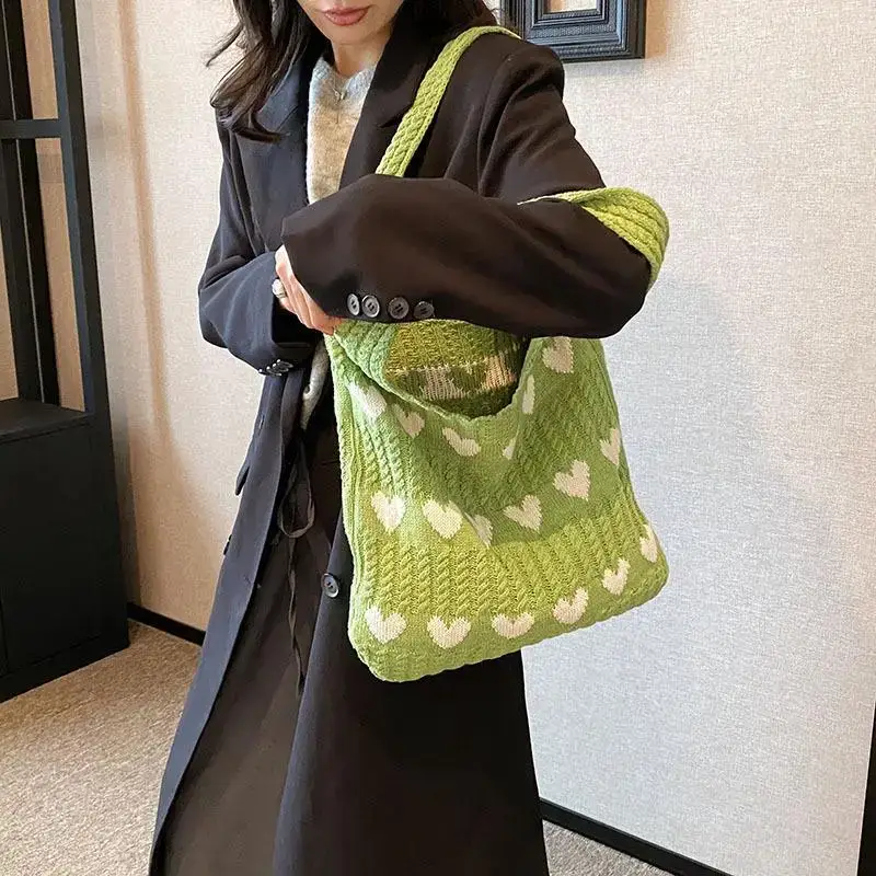 Green Heart Print Knitted Women's Shoulder Bag - Image 8