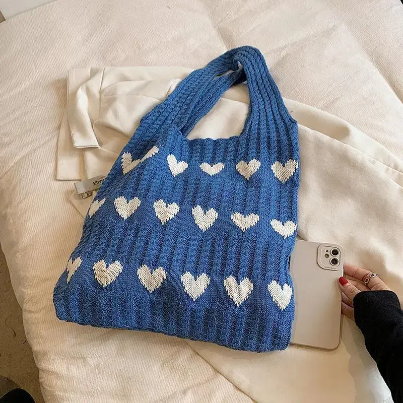 Green Heart Print Knitted Women's Shoulder Bag - Image 4