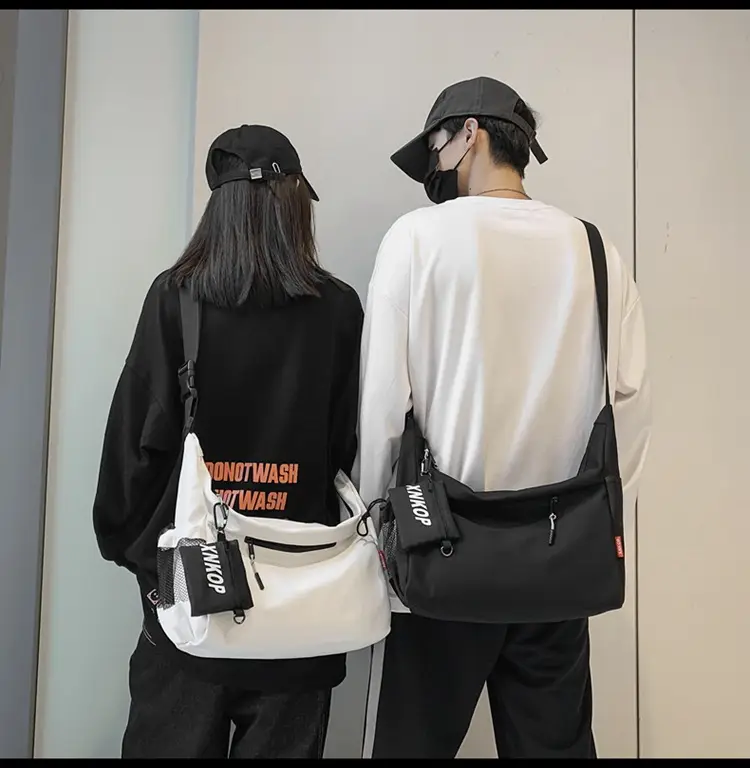 Men's Japanese Style Shoulder Messenger Bag Black Large Capacity — feature 15