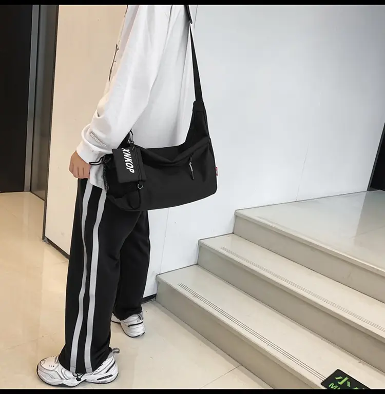 Men's Japanese Style Shoulder Messenger Bag Black Large Capacity — feature 9