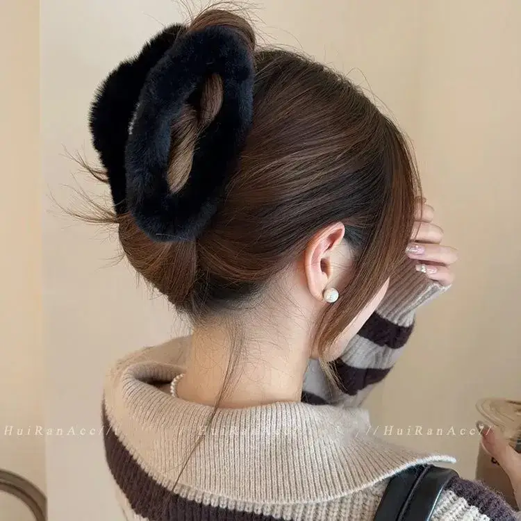 Winter Hairpin with Soft Fur Trim for Women - Image 9