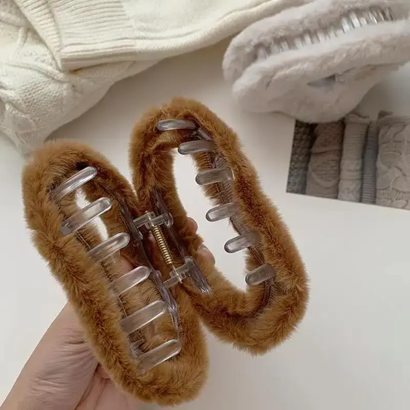 Winter Hairpin with Soft Fur Trim for Women — feature 6