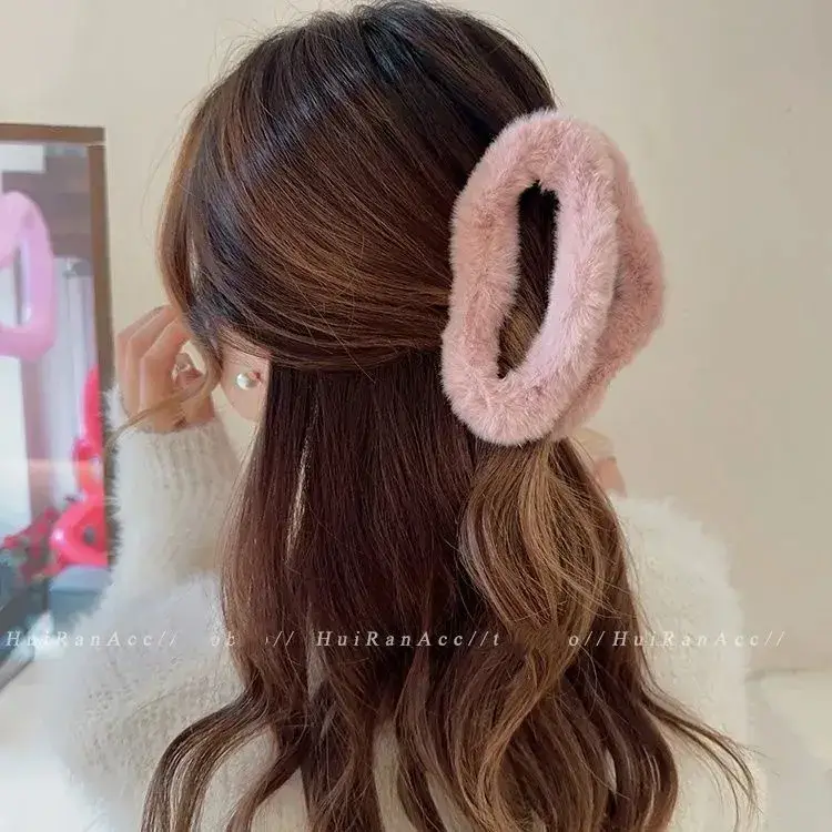 Winter Hairpin with Soft Fur Trim for Women — feature 8