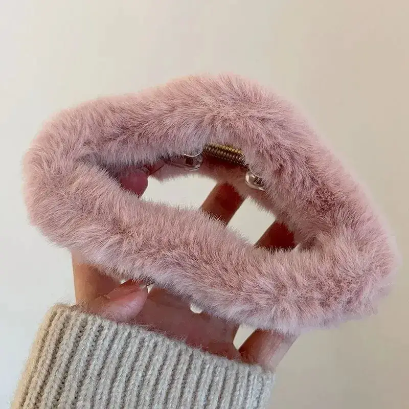 Winter Hairpin with Soft Fur Trim for Women - Image 2