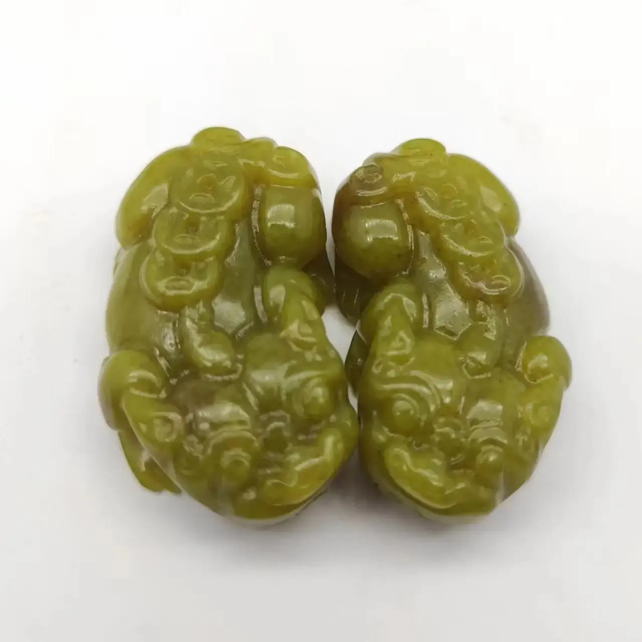 Xiuyan Jade Pixiu Pendant Yellow Jade Fortune Attracting — feature 5