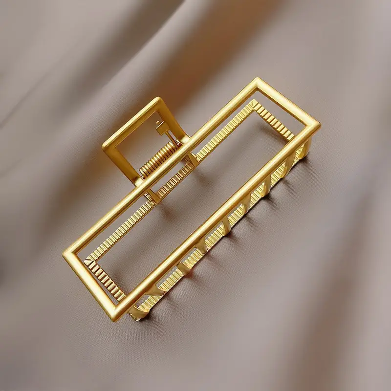 Gold Metal Hair Shark Clip Large High-end Hairpin - Image 2
