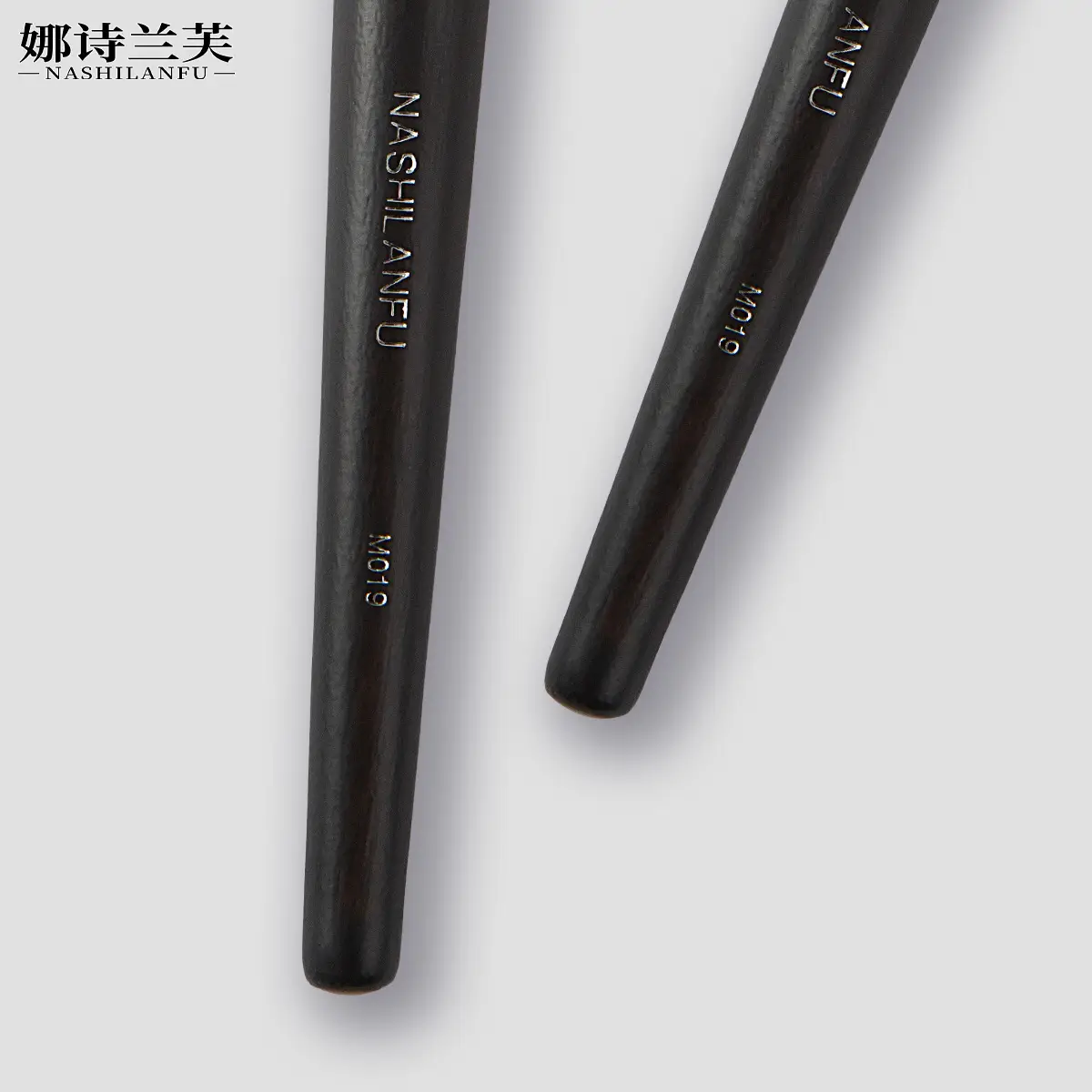 Cross-border plastic foundation brush flat head portable beauty tool — feature 20