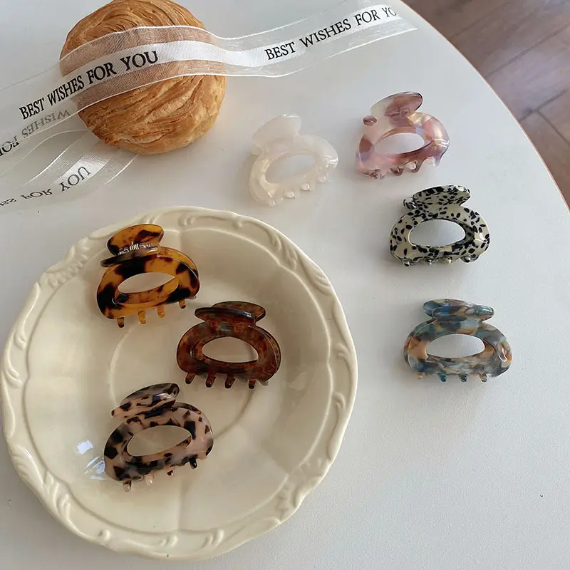 High-Grade Acetate Hair Clips for Women - Image 10