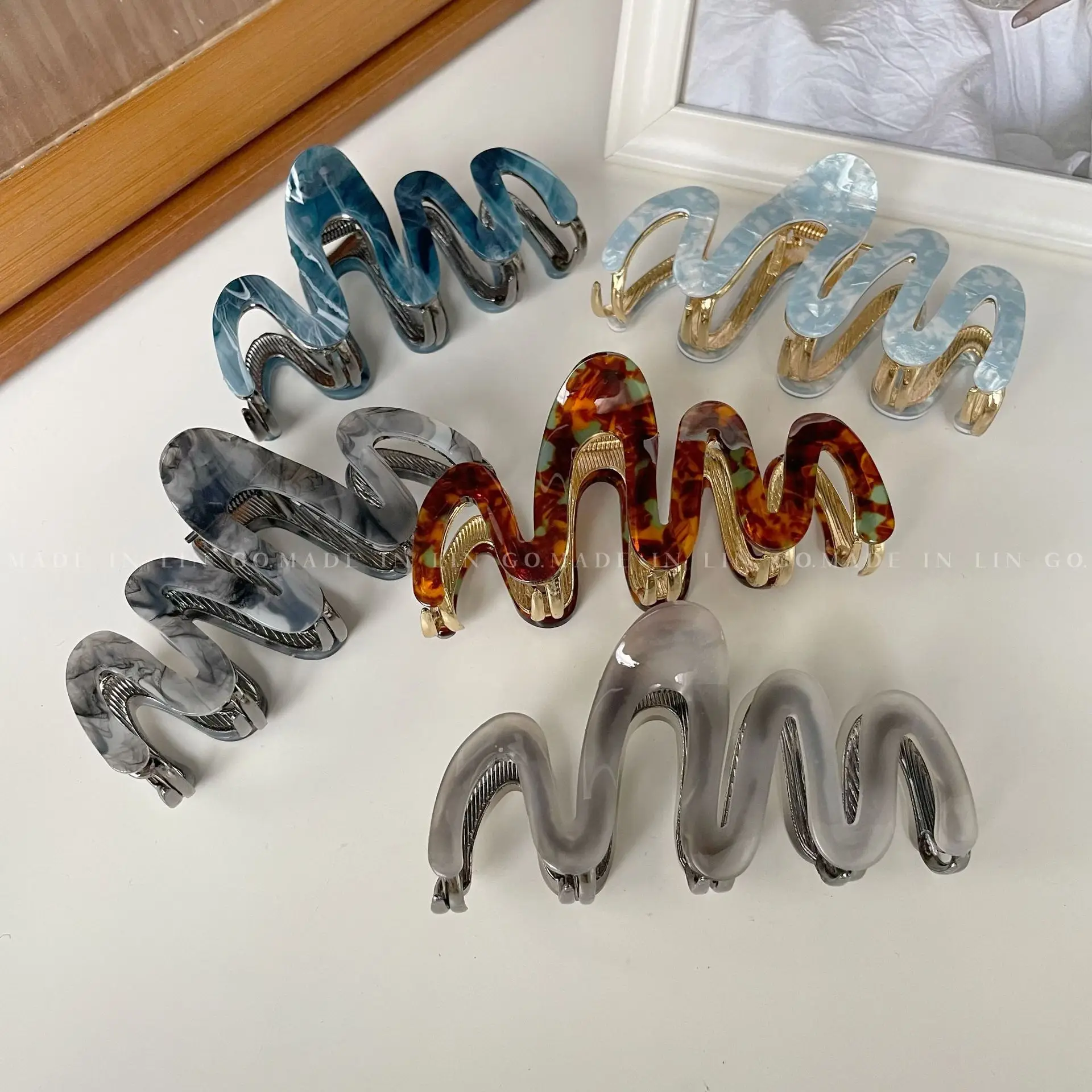Shark Clip for Women High Quality Metal Hair Grip - Image 6