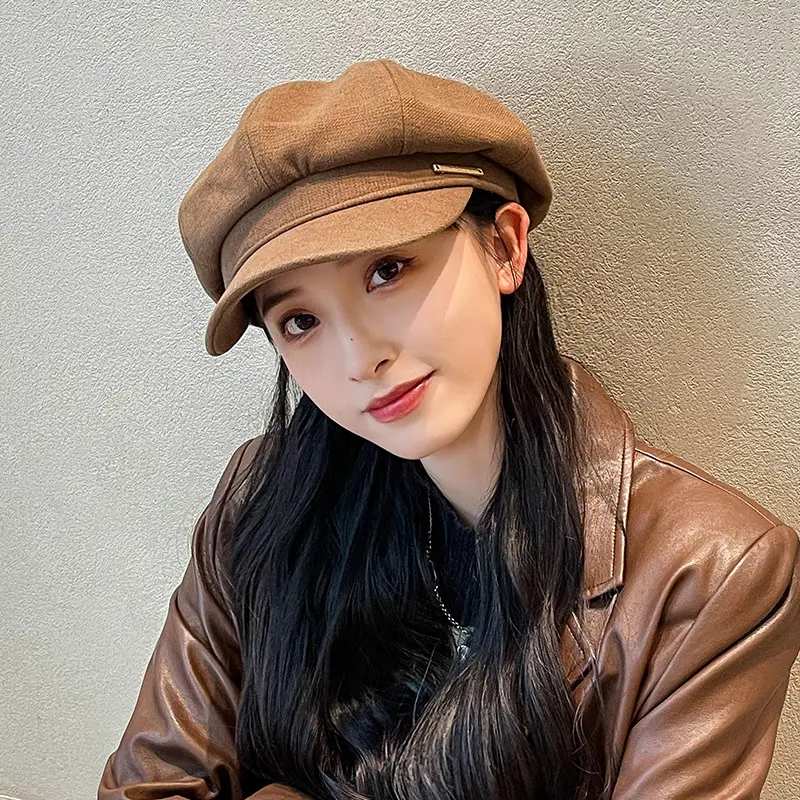 Women's Autumn Winter Octagonal Woolen Hat with Metal Logo - Image 2