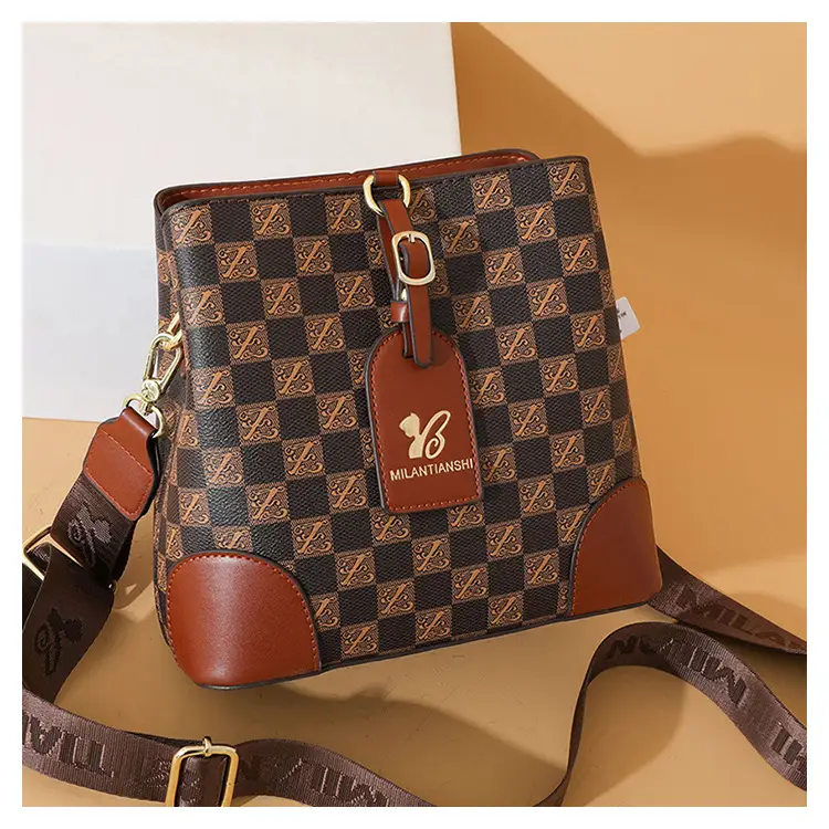 Women's Letter Printed Shoulder Bag Brown Tan 2024 — feature 16