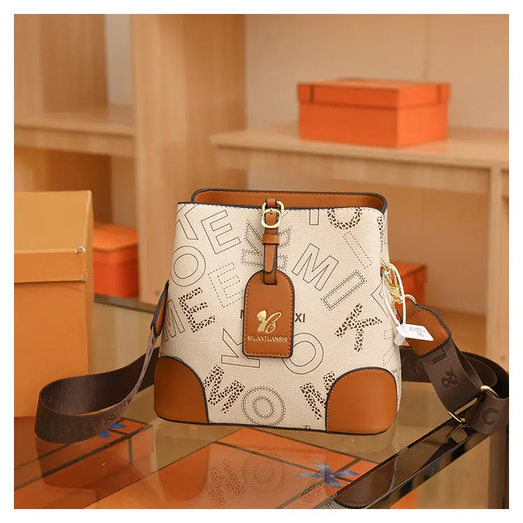 Women's Letter Printed Shoulder Bag Brown Tan 2024 — feature 19