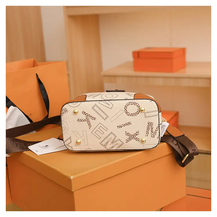 Women's Letter Printed Shoulder Bag Brown Tan 2024 — feature 22