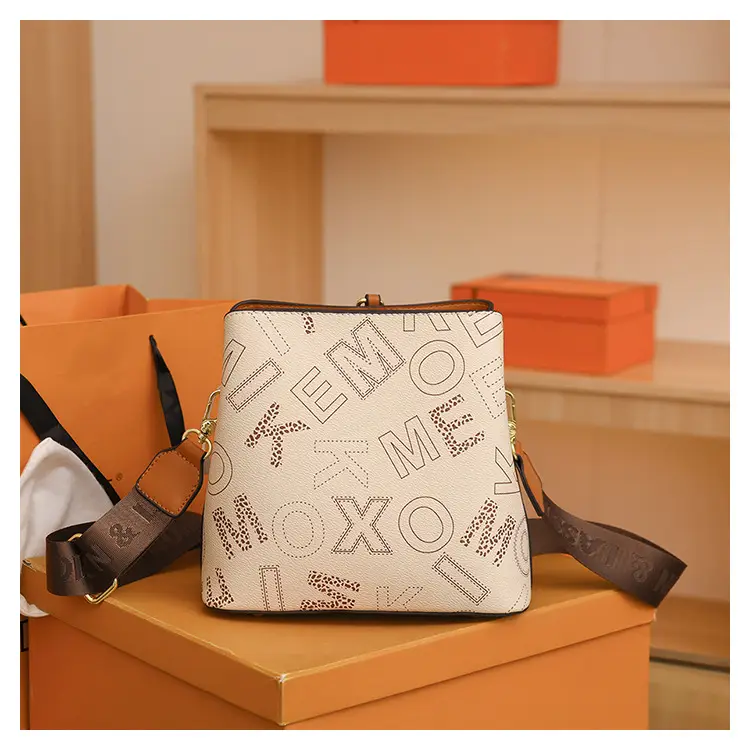 Women's Letter Printed Shoulder Bag Brown Tan 2024 — feature 23