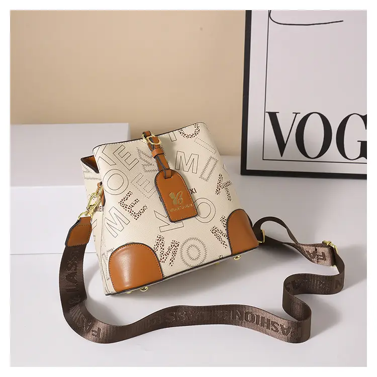 Women's Letter Printed Shoulder Bag Brown Tan 2024 — feature 32