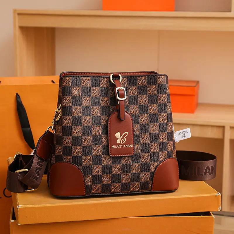 Women's Letter Printed Shoulder Bag Brown Tan 2024 - Image 2