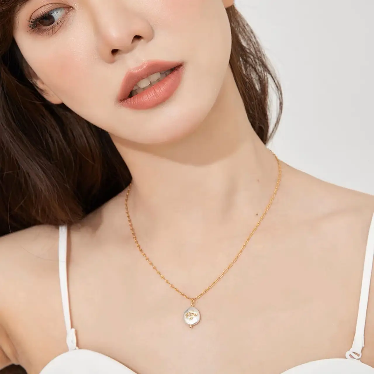 Elegant Pearl Necklace for Women Gold Chain