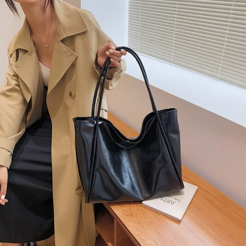 Women's Large Capacity White Tote Bag with Handles - Image 7