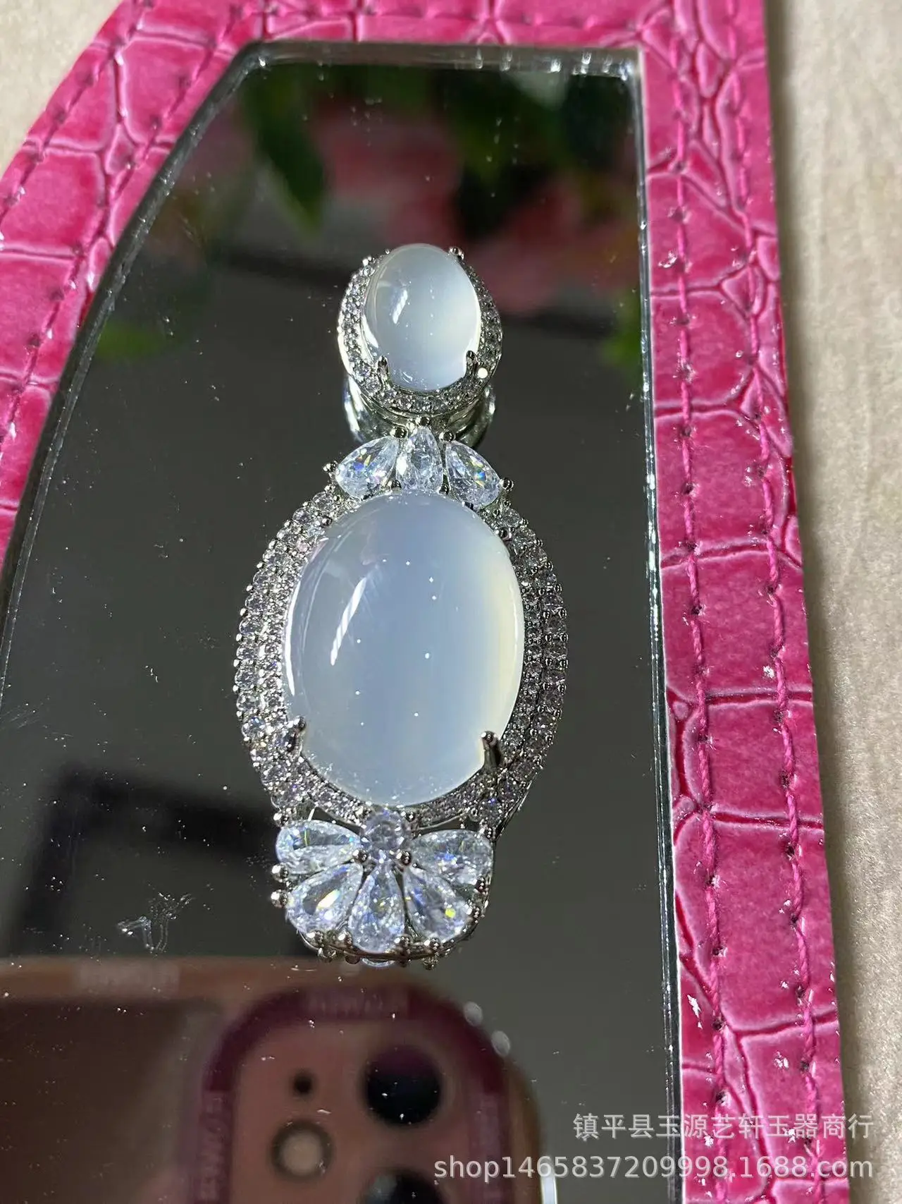 High Ice Chalcedony Egg Pendant 925 Silver Plated — feature 8