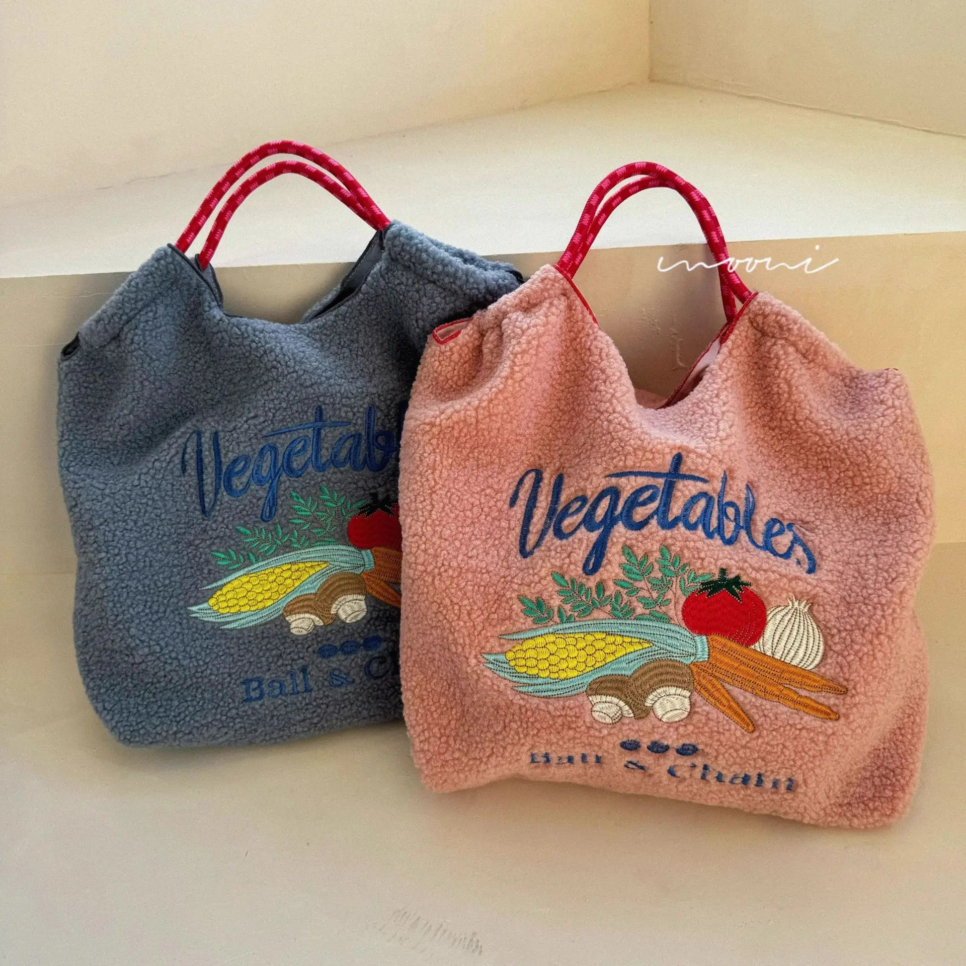 2024 Winter Japanese Embroidery Plush Shoulder Bag — feature 11