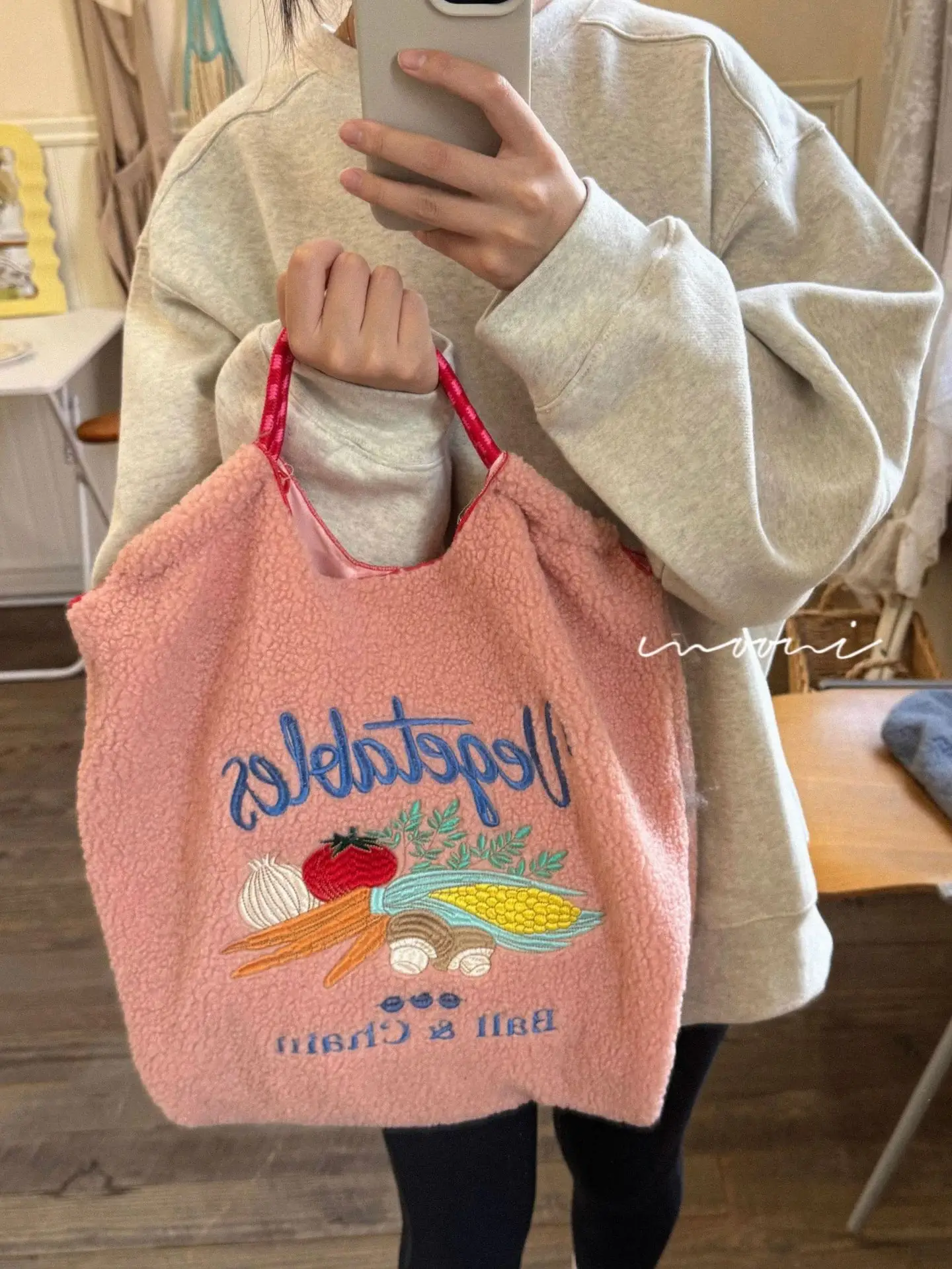2024 Winter Japanese Embroidery Plush Shoulder Bag — feature 20