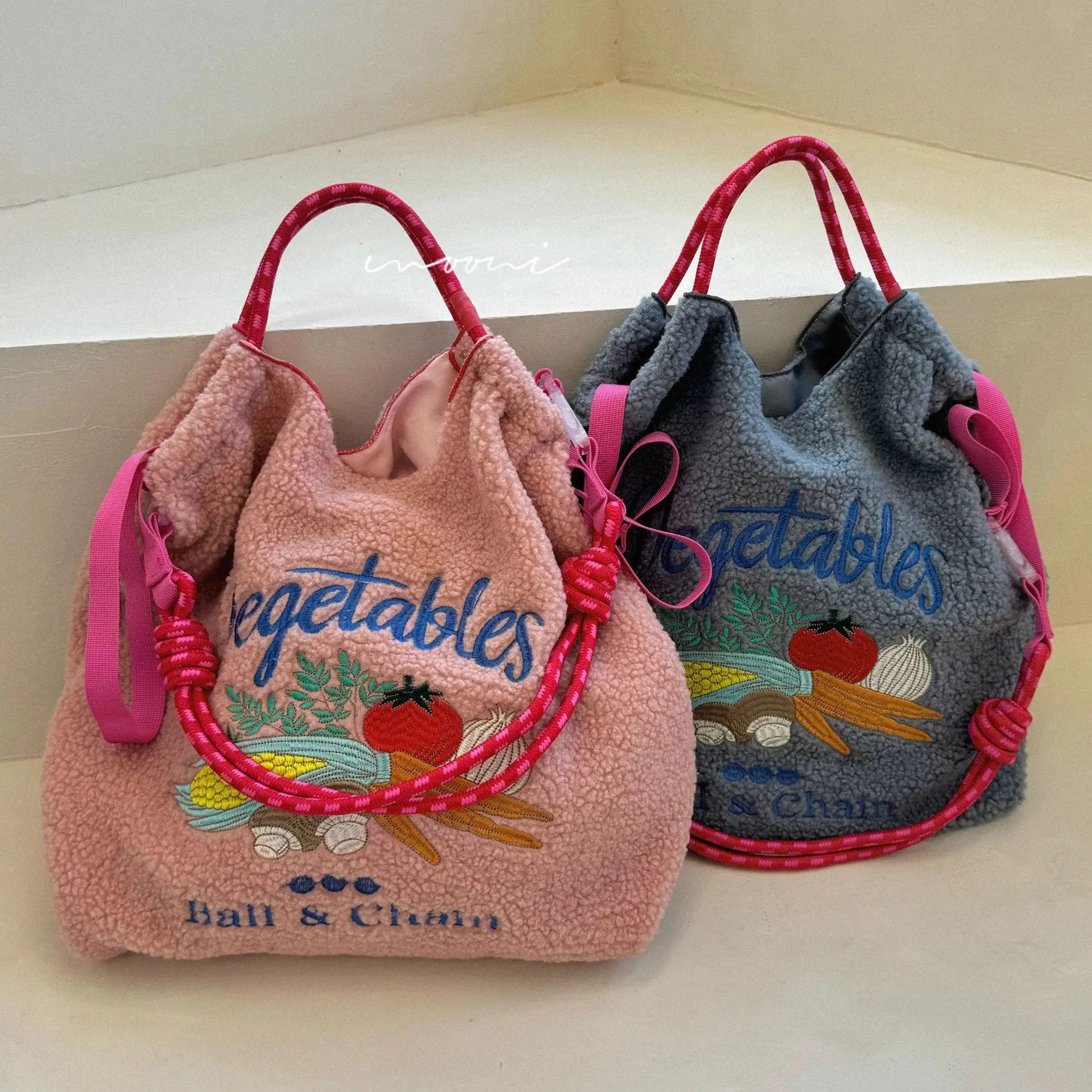 2024 Winter Japanese Embroidery Plush Shoulder Bag — feature 4
