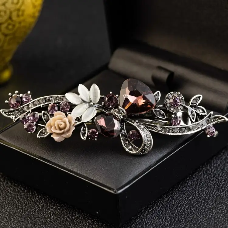 Retro Pearl Bow Tie Hairpin with Flower Design — feature 6
