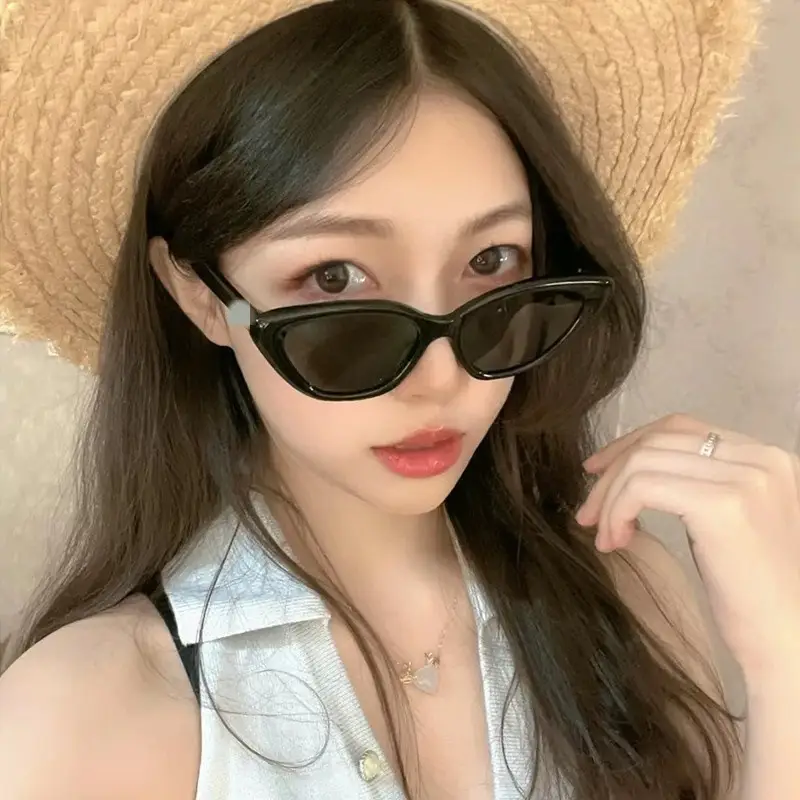 Women Retro Cat-Eye Sunglasses Black Acetate