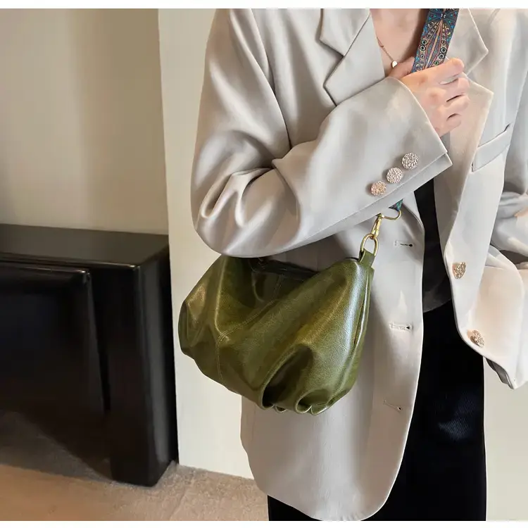 Black Nylon Shoulder Bag for Girls 2023 — feature 21