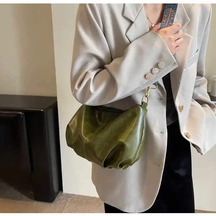 Black Nylon Shoulder Bag for Girls 2023 — feature 22