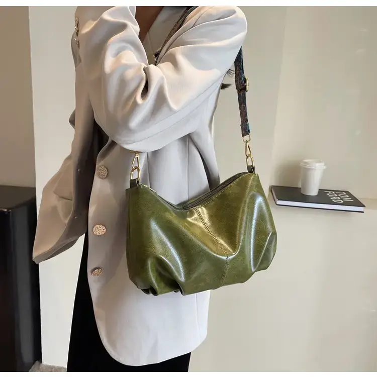 Black Nylon Shoulder Bag for Girls 2023 — feature 27