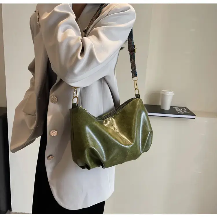 Black Nylon Shoulder Bag for Girls 2023 — feature 28