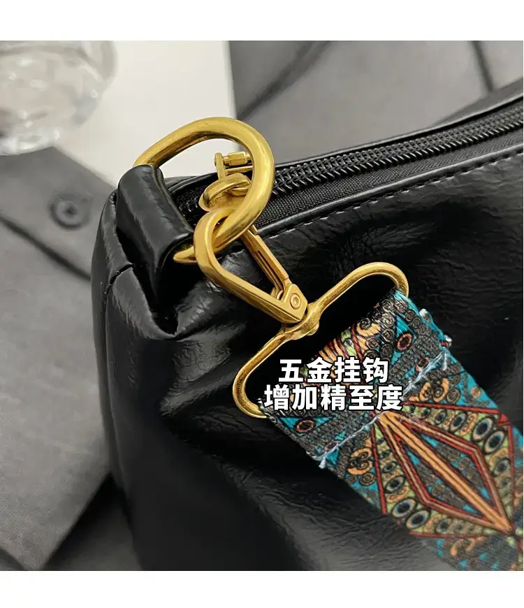 Black Nylon Shoulder Bag for Girls 2023 — feature 8