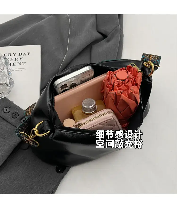 Black Nylon Shoulder Bag for Girls 2023 — feature 9