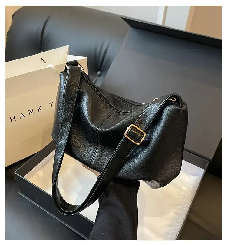 Brown Leather Shoulder Bag for Women 2023 Winter Commute — feature 1