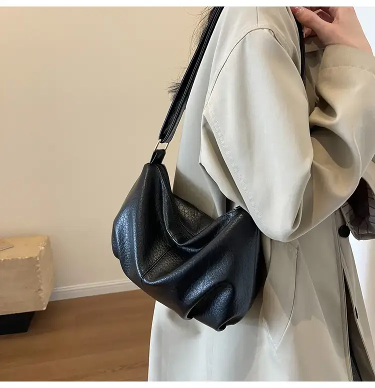 Brown Leather Shoulder Bag for Women 2023 Winter Commute — feature 18
