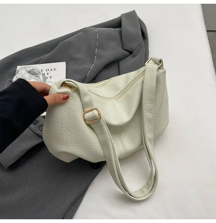 Brown Leather Shoulder Bag for Women 2023 Winter Commute — feature 23